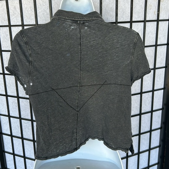 We The Free Stylish Gray Women's Top distressed top - Picture 5 of 6